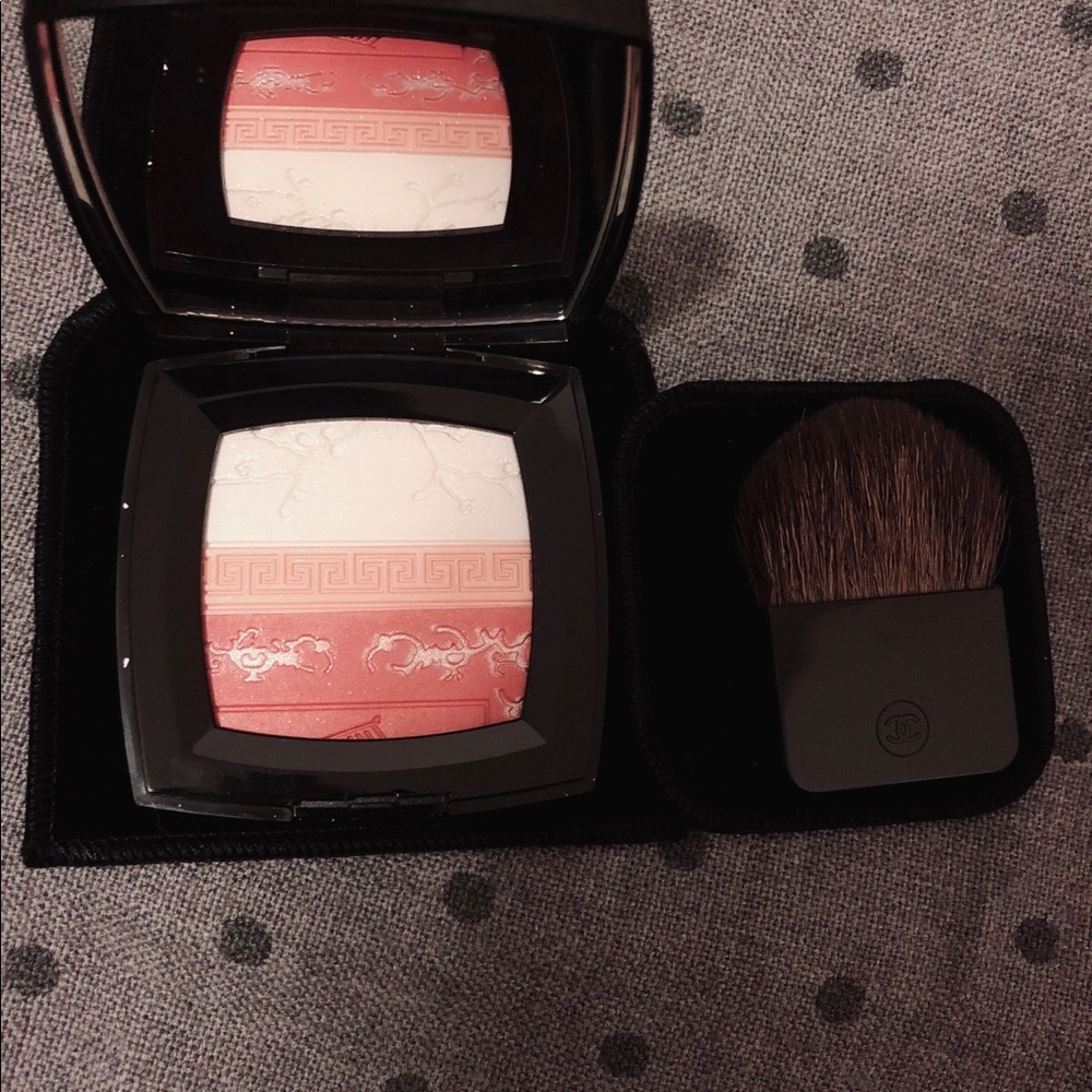 CHANEL PREMIÈRES FLEURS Harmony of Powders - Picture 2 of 5